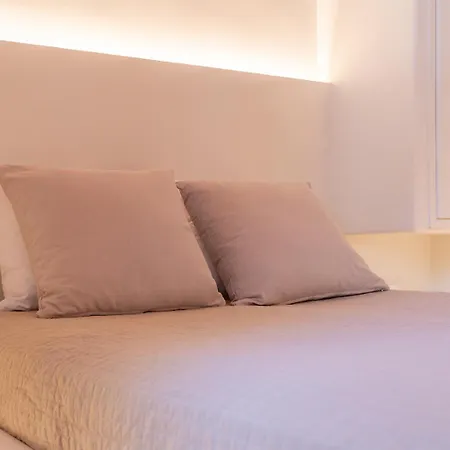 El Paradiso Volcanic Suites Fira (Santorini)